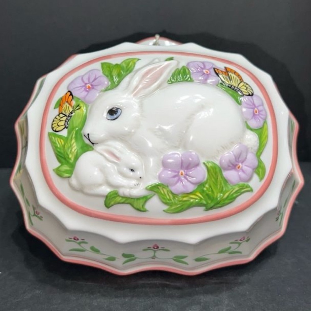 1986 Franklin Mint Jello Mold Wall Hanging Le Cordon Bleu Bunnies Made in Korea